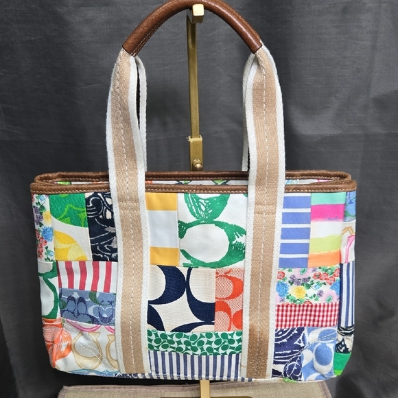* SALE PRICE Coach VINTAGE Hampton Multicolor Patchwork Tote " No Hang Tag" - Picture 2 of 16